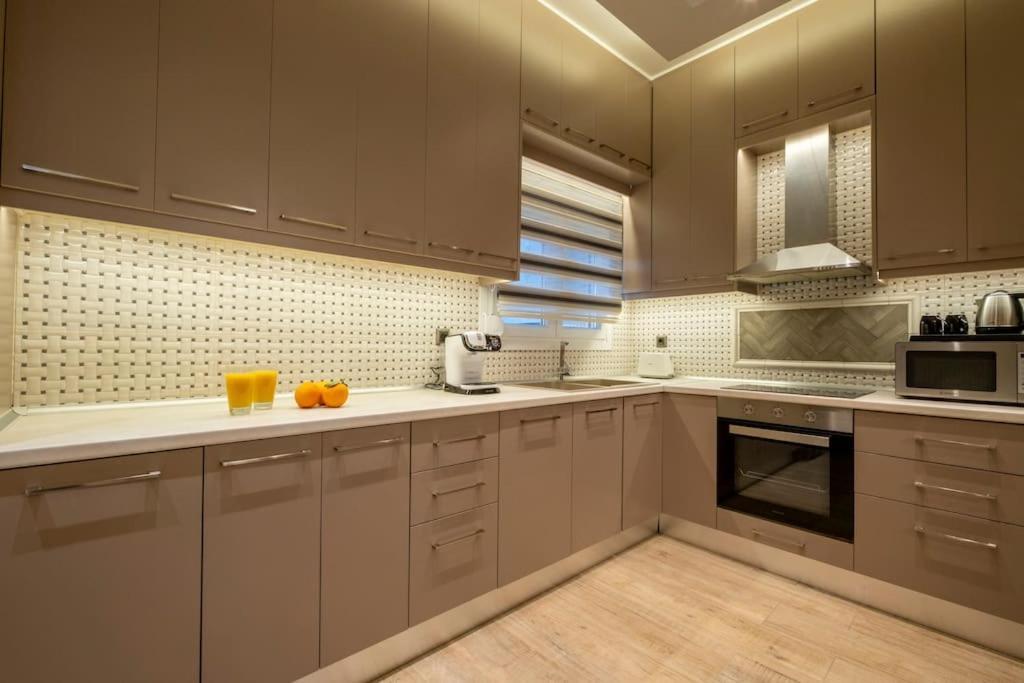 Maison De Luxx A10, Cozy Apartment With Garden In ラリサ エクステリア 写真